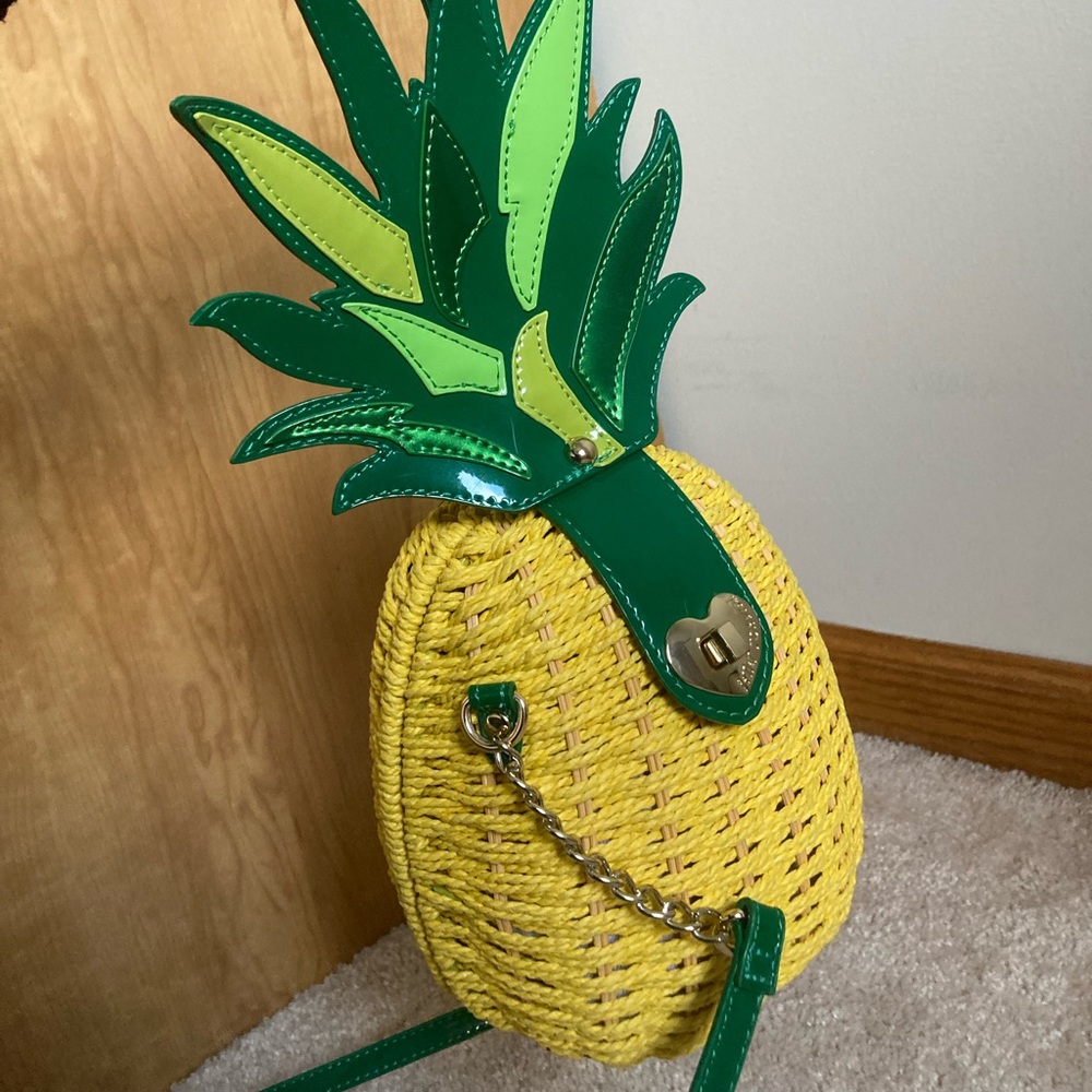 Pineapple Wicker Purse